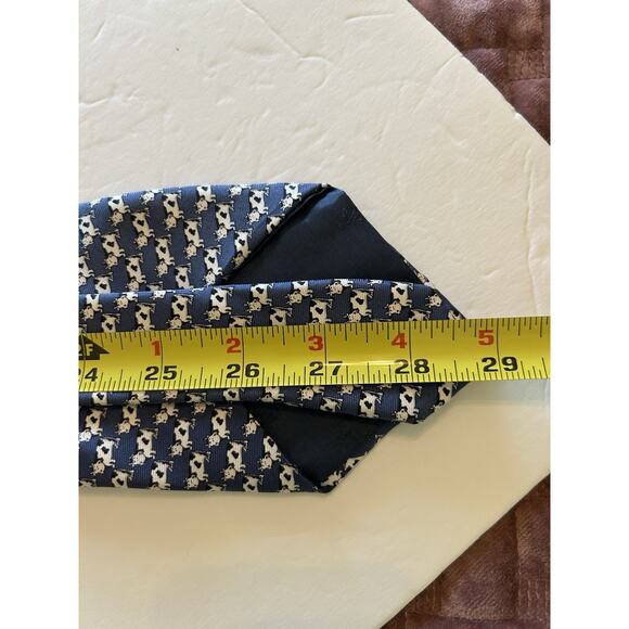 BEAUFORT TIE RACK 3.75” Cow Tie Print Farm Blue Italian Silk Neck Tie Dairy Barn - Picture 9 of 9